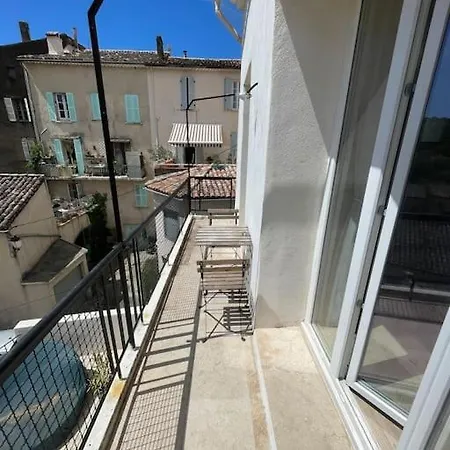 Duplex Centre-Ville Carces Exterior photo